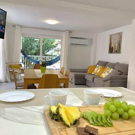 New Stylish Beach Front Apartment Кульера Экстерьер фото