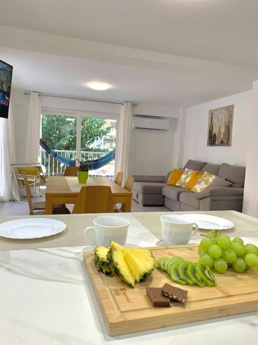 New Stylish Beach Front Apartment Кульера Экстерьер фото