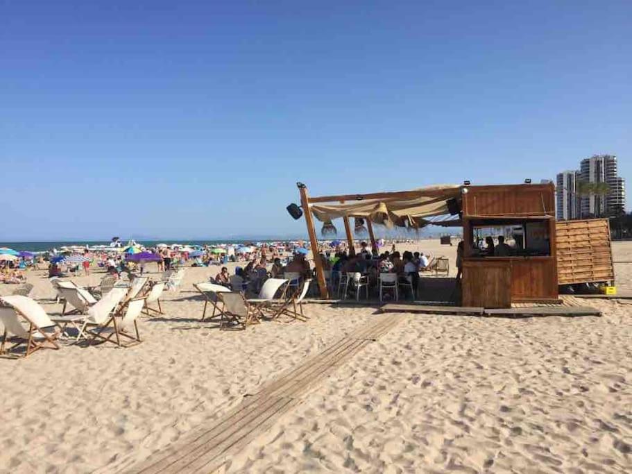 New Stylish Beach Front Apartment Кульера Экстерьер фото